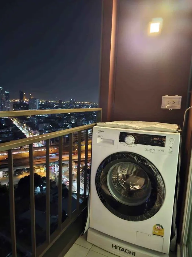 For rent, Lumpini Place Ratchada-Sathu, 25th floor, high floor, built-in furniture. The entire room is full. Reserve now. Hurry.