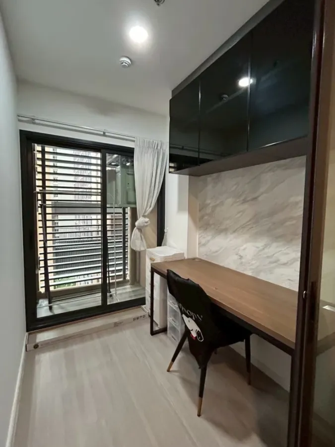 For sale/rent: Denim Condo, Chatuchak. Warm and inviting atmosphere. Buy/Reserve now!!