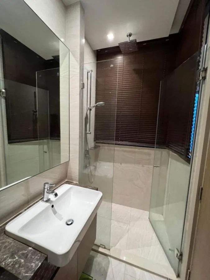 Condo for rent, Ashton Silom, tinted windows, fully furnished, complete electrical appliances, ready to move in. Urgent.