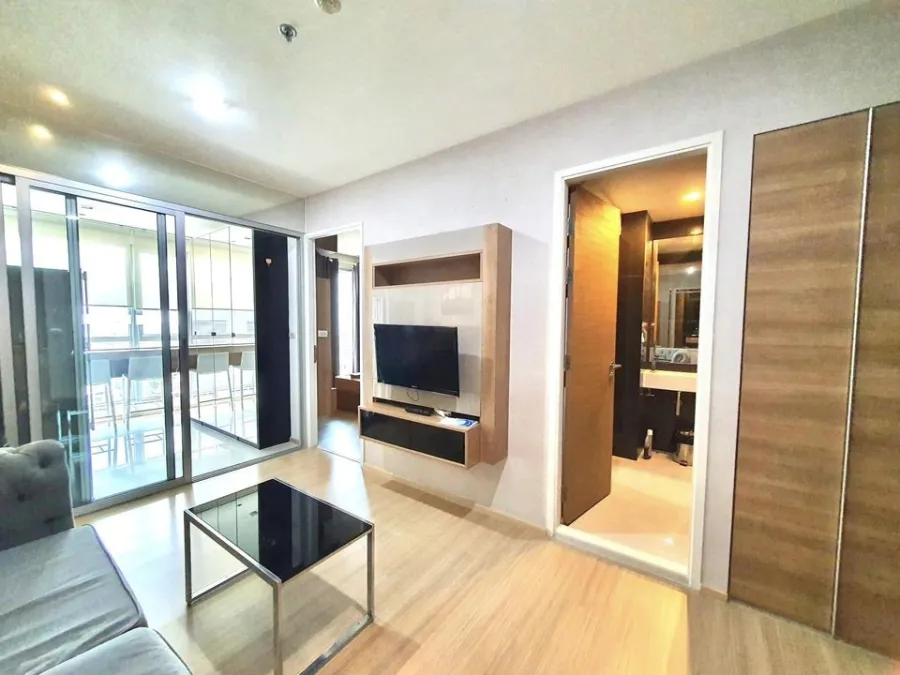 Sell, rent, Rhythm Sukumvit 50, 10th floor, luxurious decoration, very nice, built-in furniture, the most popular, book now.