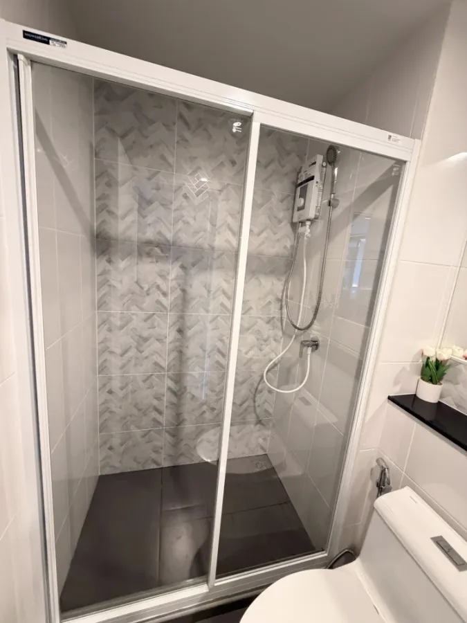 Regent Home Bangna for rent, with excellent electrical appliances, fully furnished, beautiful and stunning. If you don't reserve, you'll miss out!