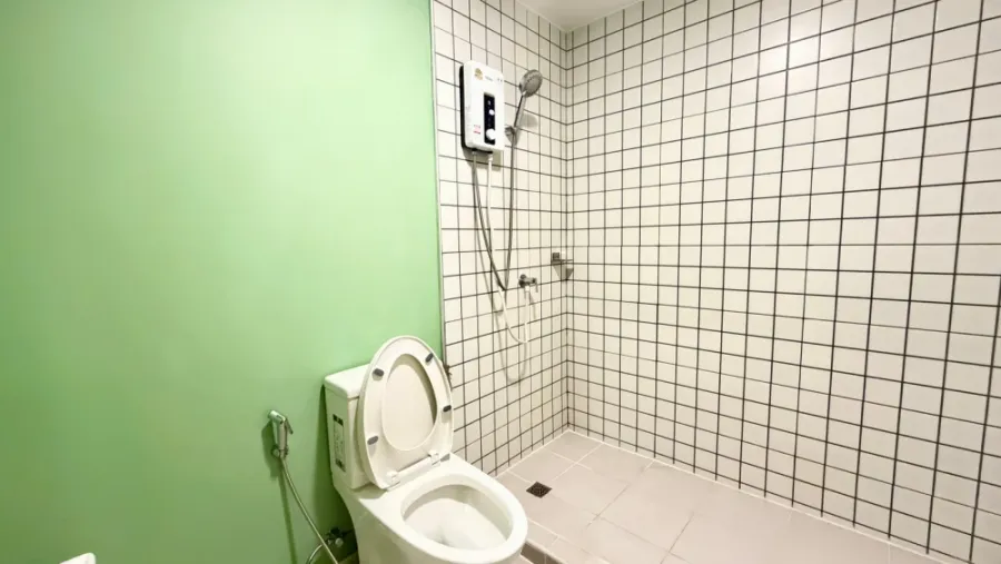 For rent: Twize Future Rangsit, 4th floor. Nice, fully furnished unit. Book now! Don't miss out!