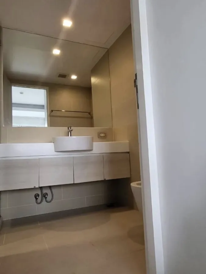 ให้เช่า Double Lake condominium ชั้น 7 ห้องกว้างขวาง วิวริมทะเลสาบ ไม่ใช่ด้านติดถนน ห้ามพลาด