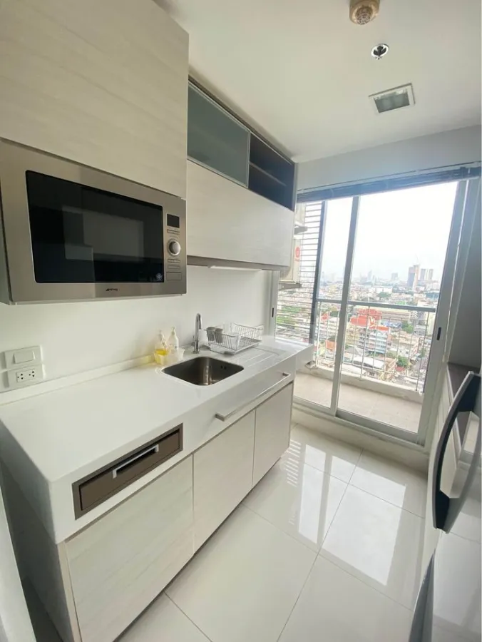 ให้เช่า The Room สาทร-ตากสิน ชั้น 17 ห้องกว้างขวาง ดีไซน์ Modern-Contemporary น่าอยู่ จองด่วนๆ
