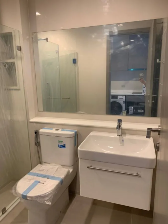 For rent!! Condo Life Asoke Hype, 23rd floor, high floor, beautiful room, fully furnished, ready to move in. Don't miss it!!