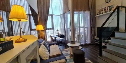 ให้เช่า ไนท์บริดจ์ สเปซ รัชโยธิน ห้อง Duplex วิวเมืองไม่โดนบล็อก Build-in walk-in closet จองเลยจ้า