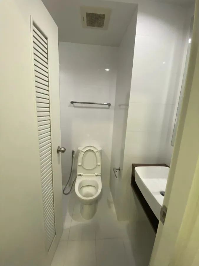 ขาย A Space Me Rattanathibet ห้องกั้นเป็นสัดส่วน ติดวอลเปเปอร์ทั้งห้อง ซื้อลงทุนก็คุ้ม จองเลย