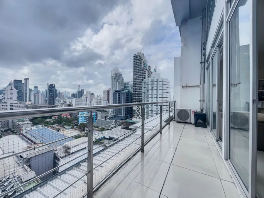 ขาย Trendy Condominium Pen House กว้างขวาง ตกแต่งเรียบง่าย น่าอยู่ ดีแบบนี้รีบจับจองเลยจ้า