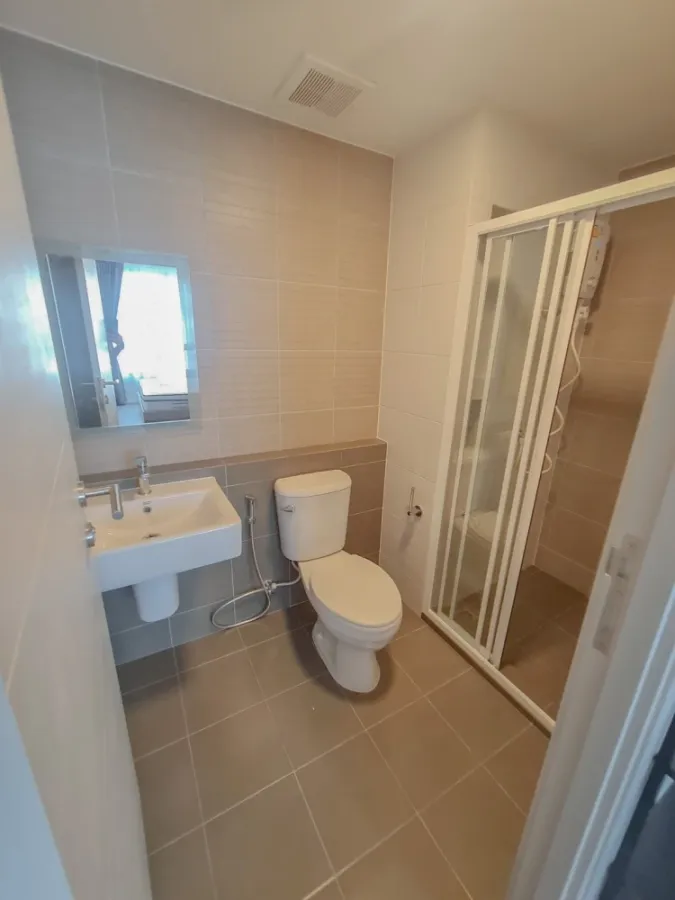 For rent: dcondo Hideaway Rangsit, 1 bedroom, 1 bathroom, fully furnished and equipped. Reserve now!