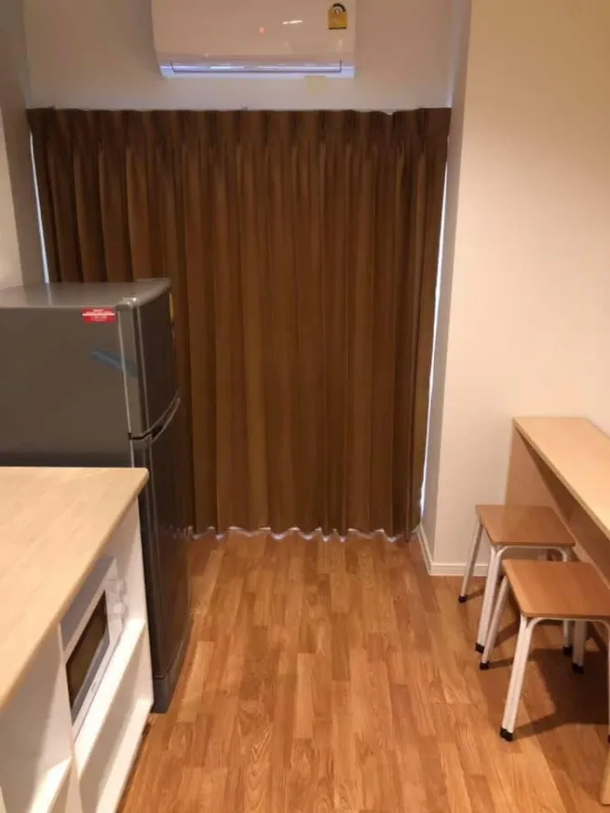 For rent: Lumpini Park Phetkasem 98, 10th floor unit, fully furnished with appliances. Book now!