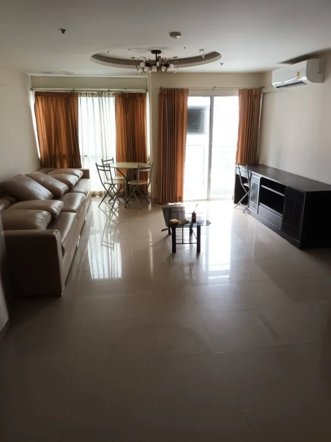 Condo for Sale Silom Suite, east balcony Don't miss it, book now