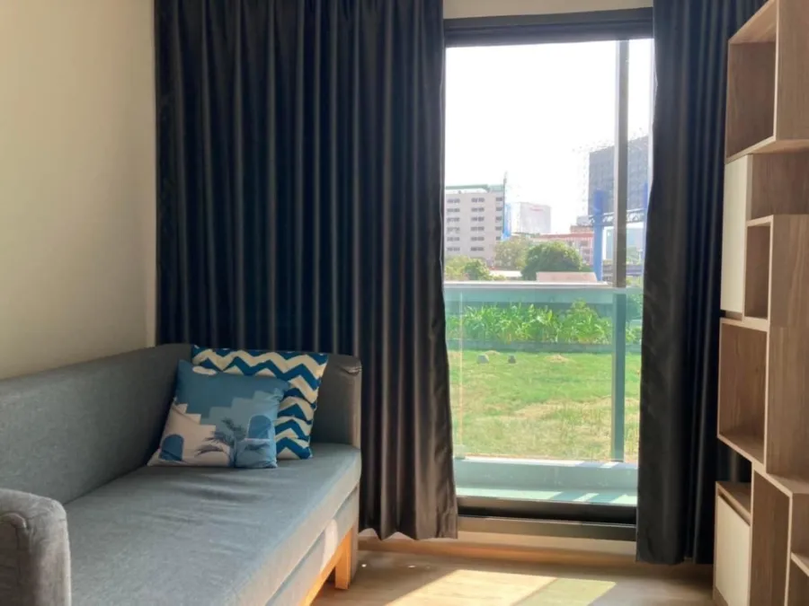 For sale, The Excel Hideaway Sukhumvit 50, spacious room, complete with furniture and electrical appliances, book now, hurry up.