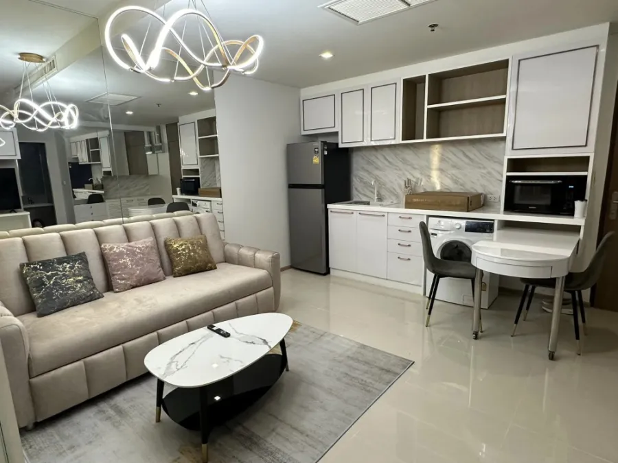 ให้เช่า คอนโด Noble Remix สุขุมวิท 36 ชั้น 12 ห้องกว้าง Buit-In สวย สไตล์ Luxury ห้ามพลาด