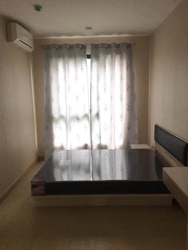 Big rooms have arrived. 2 bedrooms are very rare. Let me tell you. If you are slow, you will miss it. The room is fully furnished and ready to move in. Rent The Privacy Rewadee