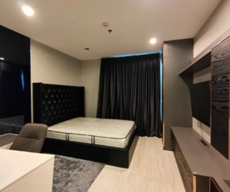 Condo for sale: Ideo Mobi Sukhumvit Eastgate with luxury furniture Go in, good location, don't miss it!