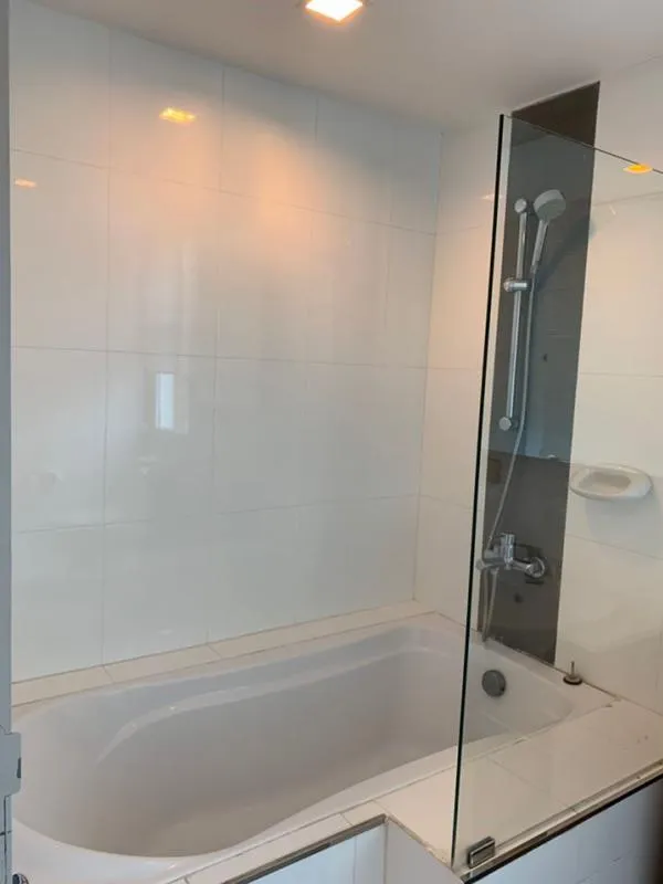 เช่า dlv thonglor 20 ห้องกว้าง เฟอร์นิเจอร์ครบ เครื่องซักผ้าส่วนตัว พร้อมให้เข้าอยู่ พลาดไม่ได้เลยนะ