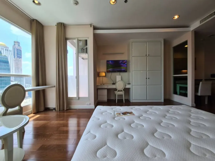 Sale/Rent Urgent!! Condo The Address Chidlom, 16th floor, beautiful view, good location, in the heart of the city, ready to move in, don't wait!!