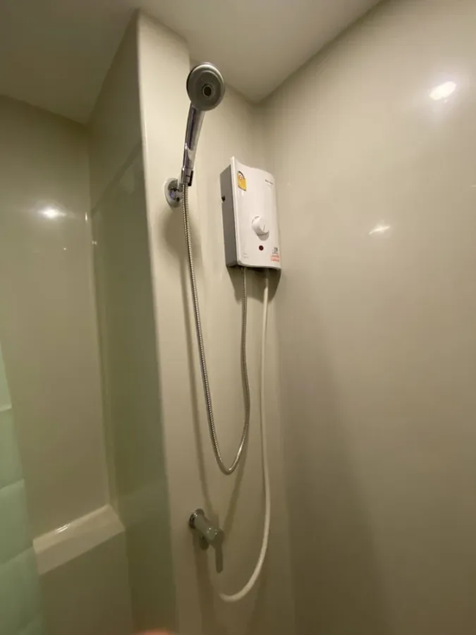 ให้เช่า Blossom Condo @ Sathorn-CharoenRat 1 ห้องนอน 32 ตร.ม. ย่านสาทร เฟอร์นิเจอร์ครบ จองเลยอย่ารอช้า