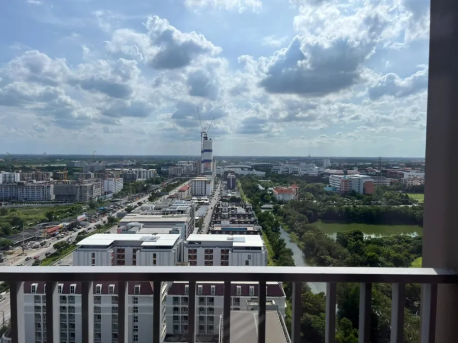 For Rent Common TU ชั้น 20 วิวเมือง เฟอร์นิเจอร์ครบพร้อมอยู่ มีเครื่องซักผ้าด้วยนะ รีบจองเลยจร้า