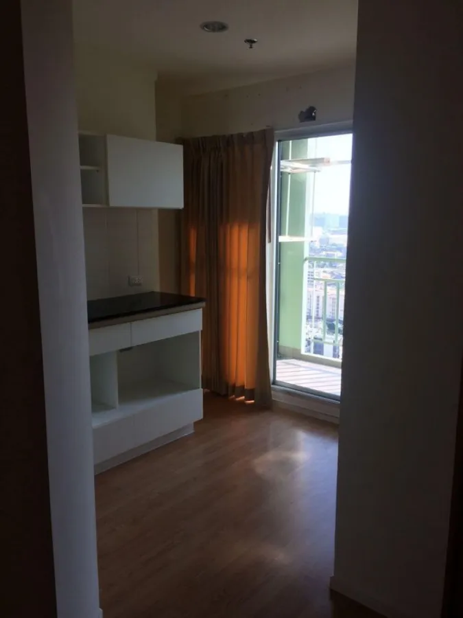 For sale/rent, Lumpini Ville Prachachuen-Phongphet 2, corner room, 30th floor, Building A, good atmosphere, beautiful view, book now.