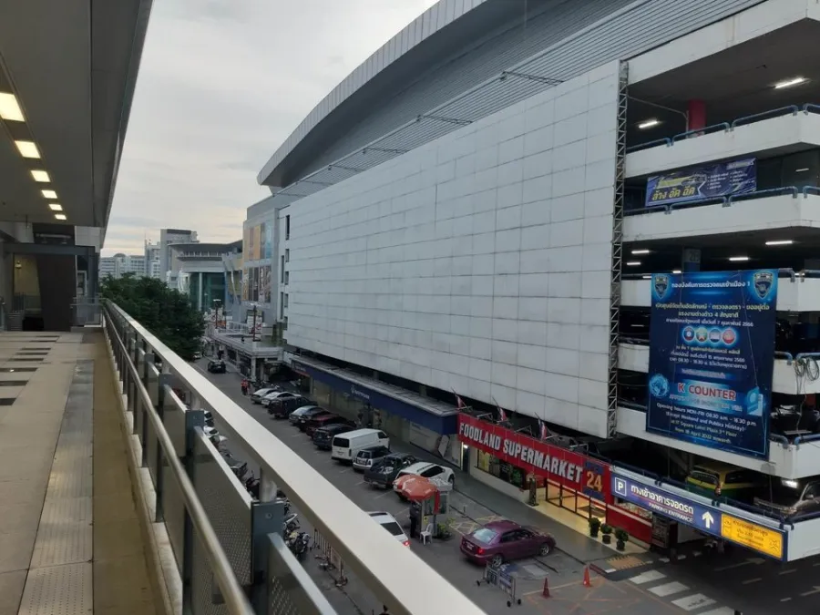 ขาย คอนโด พาร์ค วิว วิภาวดี ห้องสตูดิโอ ตกแต่งวอลเปเปอร์แบบจุใจ พร้อมระเบียง ห้ามพลาดเลยค่ะ