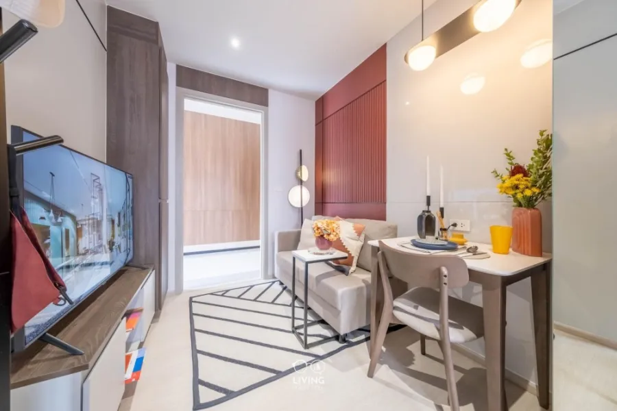 Selling down payment at a loss, Nue Cross Khu Khot Station Condo, Studio room, North View, open view, no blocking buildings, buy now.