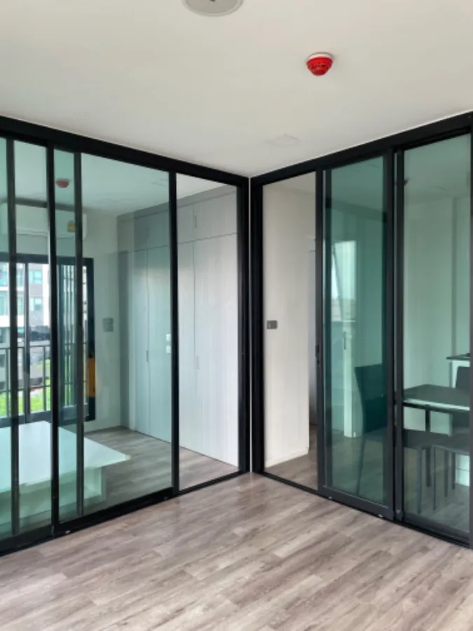 Modise Station for sale, 4th floor, spacious room, comfortable to live in, plus it comes at a great price. Hurry and reserve now, don't miss it.