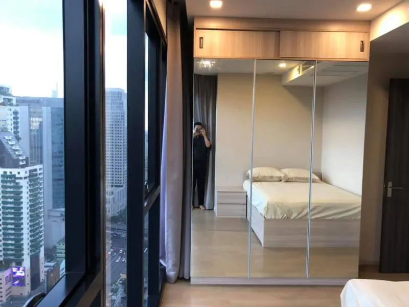Urgent rent, Ashton Asoke condo, high floor, beautiful view, 2 bedrooms, ready to move in, close to the train, convenient transportation, don't miss !!