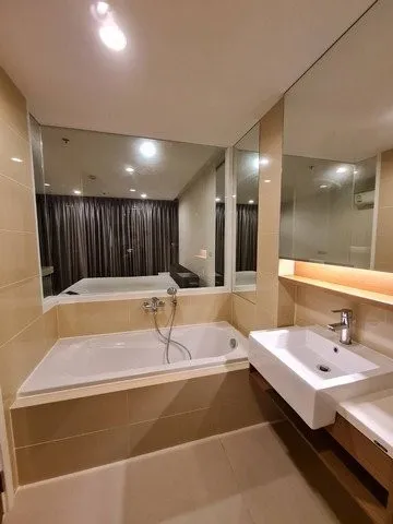 For Sale 15 Sukhumvit Residences ชั้น 20 ห้องกว้างสุดๆ กั้นเป็นสัดส่วนดีมาก รีบจับจองก่อนพลาดน้า