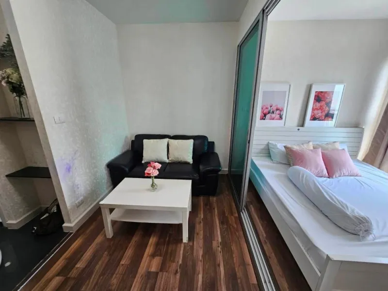 ให้เช่าคอนโด A Space ME Bangna ห้องกั้นแยกชัดเจน ติดวอลเปเปอร์ทั้งห้อง สะดวกครบจบที่นี่ จองเลย อย่ารอช้า