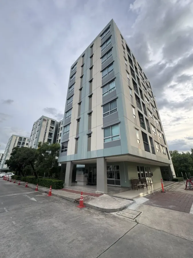 For sale: Lumpini Ville OnNut - Ladkrabang. Corner unit with good ventilation and not crowded. Perfect for a relaxing getaway. Reserve now!