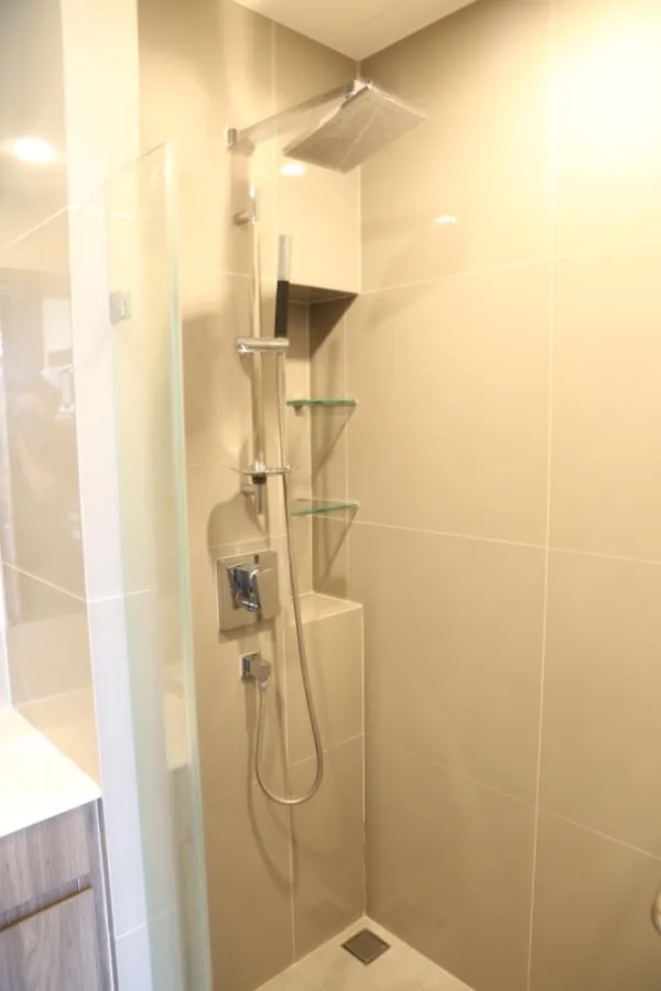 Condo for rent, Ideo Mobi Asoke, prime room. Complete in one place Just drag one bag and move in.