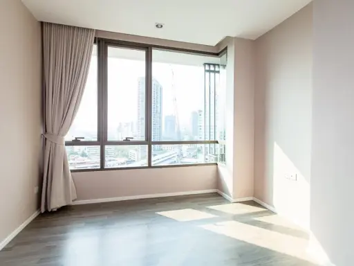 Condo for sale, The Room Sukhumvit 69, empty room, not too expensive, room decorating lovers shouldn't miss this room.