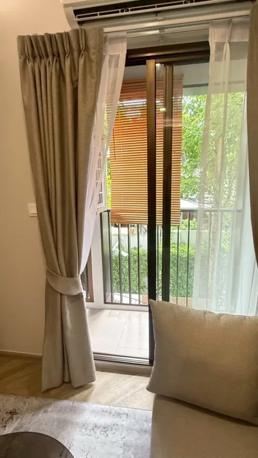 For rent Chapter Thonglor 25, a beautifully decorated room with complete amenities. Hurry and reserve now. Don't miss out!