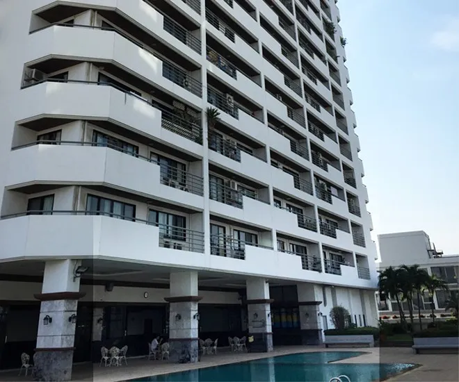 Urgent sale, Thana Tower Condo, very large room, lots of usable space. The floor is laid with good parquet. Hurry and reserve now.