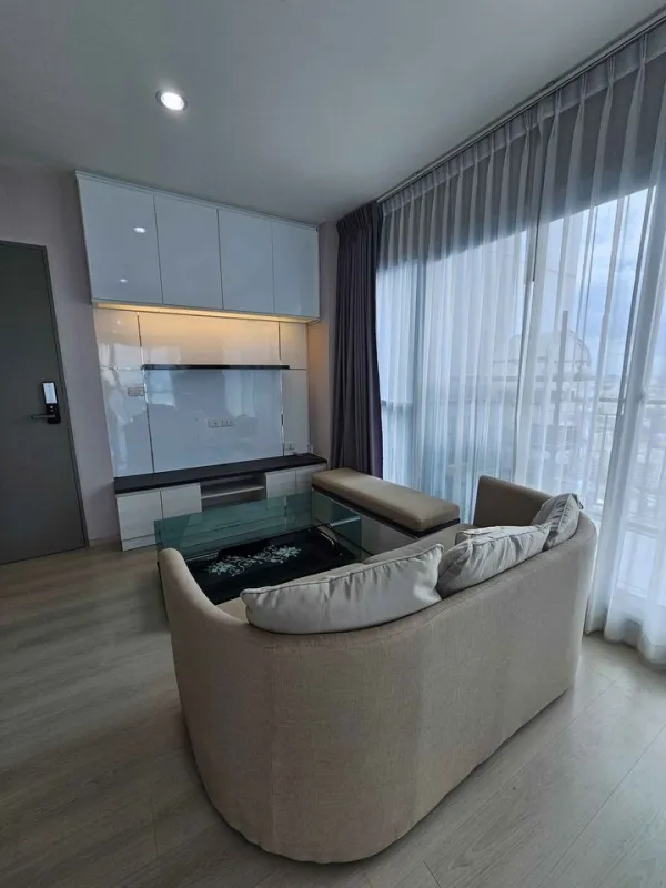 ขาย Life Ratchadapisek วิวโล่ง มีความเป็นส่วนตัว ติดวอลเปเปอร์ built-in ทั้งห้อง ซื้อเลยย