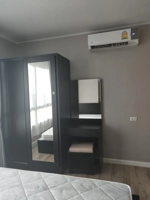 urgent!!! For rent, D Condo Campus Rangsit, Phase 2, 8th floor, good price, just bring one bag.