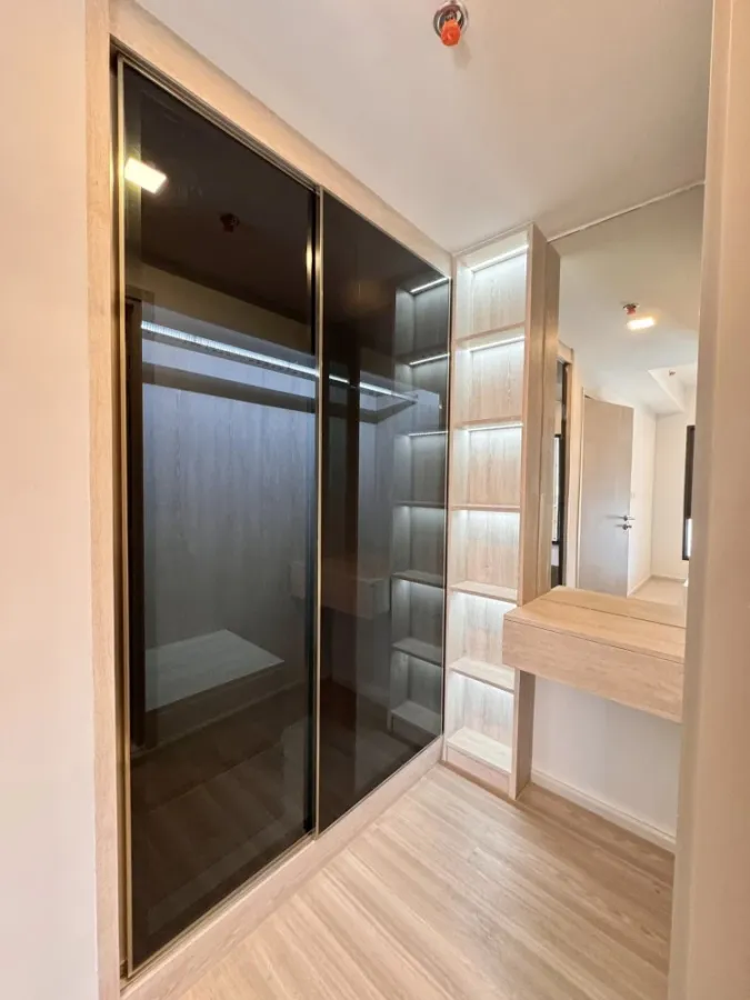 For rent: Quintara MHy'Den Pho Nimit, high floor unit, fully furnished, very livable. Book now!