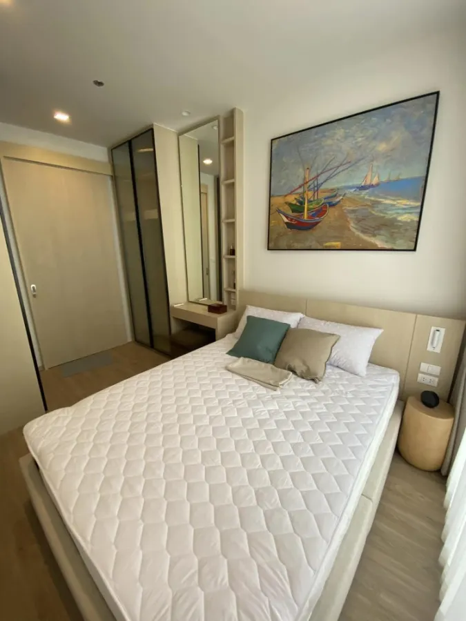 For rent: Noble State 39, 17th floor, elegantly decorated room. Good furniture Hurry and reserve before you miss it.