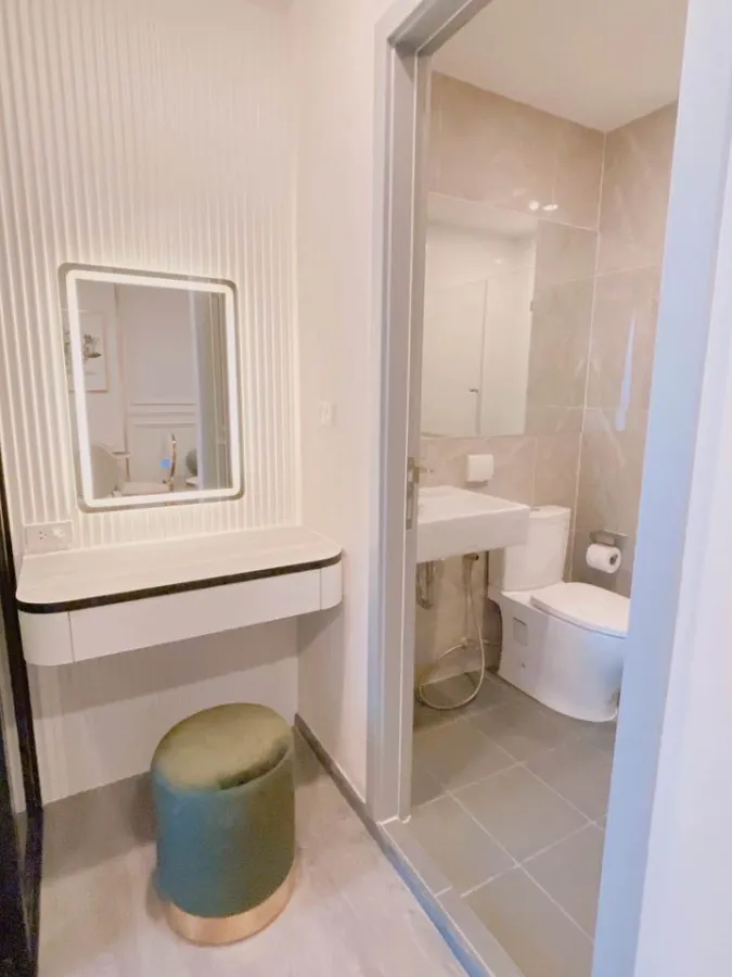 For rent: The Origin Ladprao-Bangkapi, 16th floor, pool view, built-in walls throughout the room, extremely beautiful, fully furnished, all in one pla