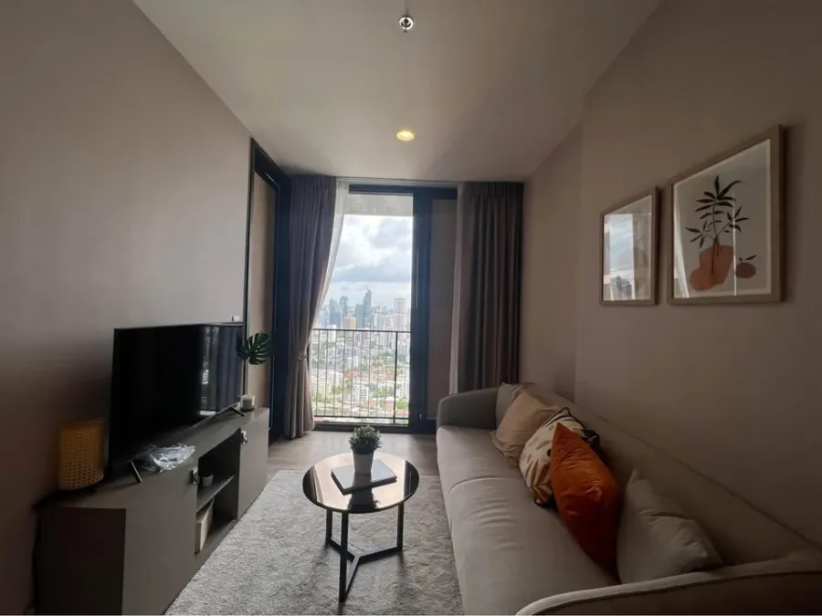 ให้เช่า Oka Haus Sukhumvit 36 ห้องชั้นสูงเฟอร์พร้อม ห้องกว้างขวางน่าอยู่จองเลย