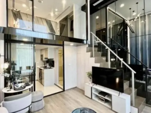 Selling down payment So Origin Kaset Interchange, DUO Space room, 2 floors, affordable price. Hurry and become the owner.