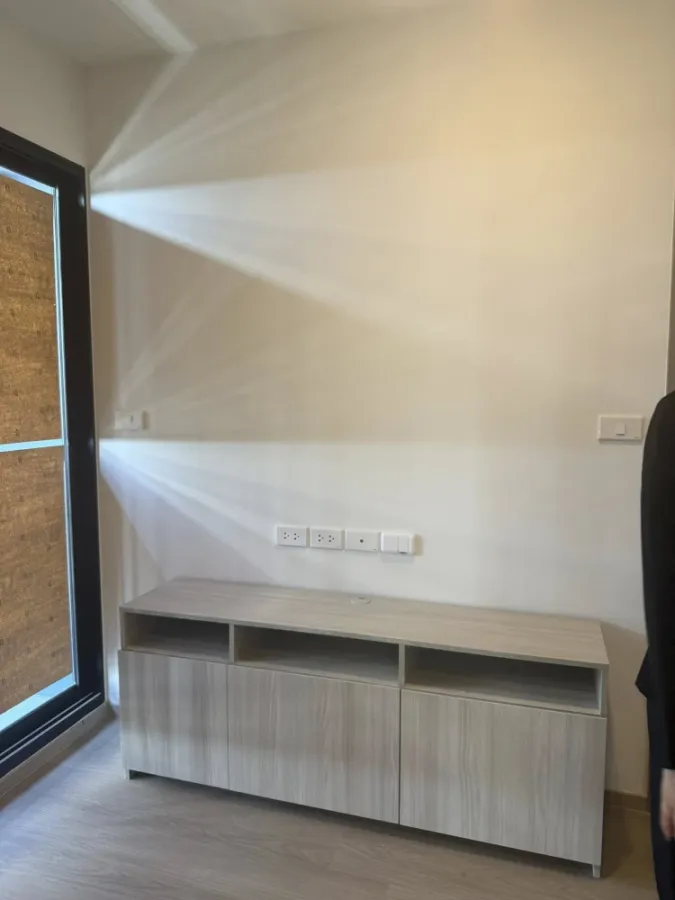 Selling down payment for Origin Play Bangkhunnon Triple Station. Spacious room with ample usable space. Great location, convenient transportation. Boo