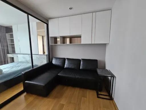 For rent!! Condo Noble Revo Silom, 9th floor, luxury condo, prime location, convenient transportation, hurry up and book now!!
