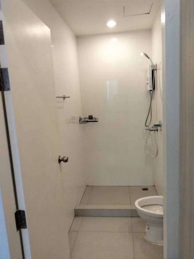 For rent: The Prodigy Phetkasem 62. Ready to move in, fully furnished, high floor, beautiful view. Book now before it's too late!