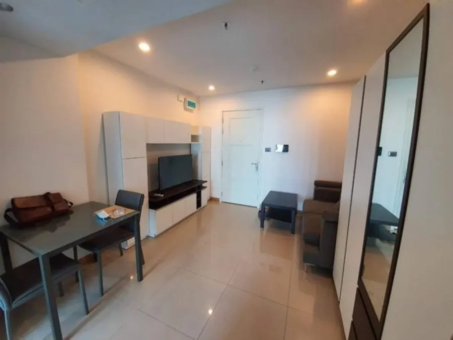 For rent!! Condo Supalai Wellington 2 Floor 5 Building 7 Pool View fully furnished Ready to move in, don't miss it!!