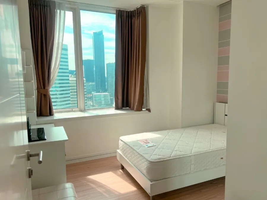 For sale: T.C. Green, 23rd floor, Building B, corner room, beautiful view, fully furnished, ready to move in. Hurry and reserve now, don't miss it.