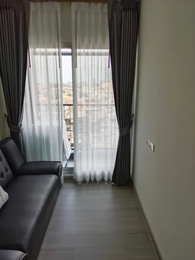 For rent: The President Charan - Yaek Fai Chai Station, 10th floor, fully furnished room, nice to live in, hurry and book now, urgent.