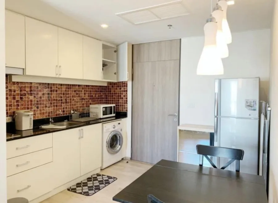 For rent: Noble Remix Sukhumvit 36, open view, unblocked view, fully decorated with built-in furniture, urgent.
