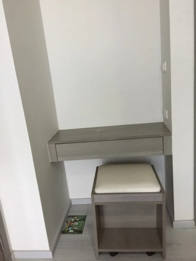 Sale Greene Condo Chaengwattana, bathroom, fully furnished, electrical appliances are ready. Get a view of Chaeng Watthana Road. Must reserve.